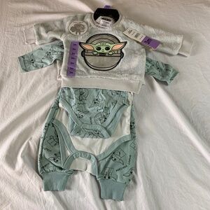 Star Wars Mandalorian Baby Yoda 4-Piece Outfit Set –‎ 3 Months – Baby Boy NWT
